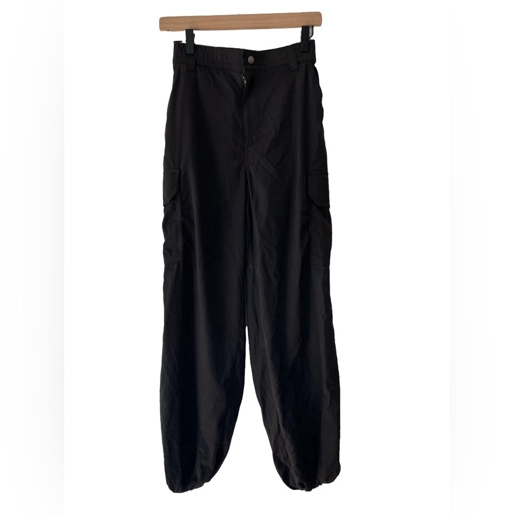 The North Face Size 2 Lightweight Cargo Pants Black EUC